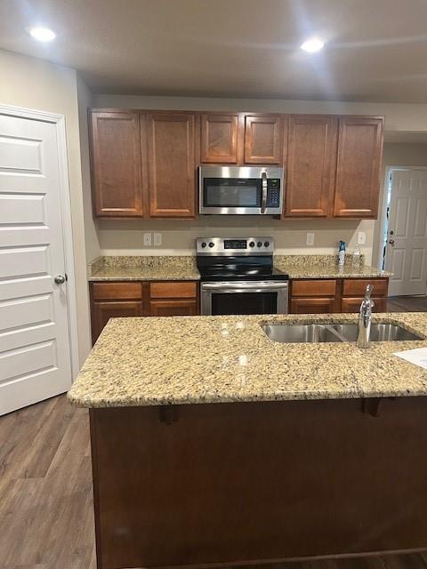 Photo - 1718 Calgary Dr N