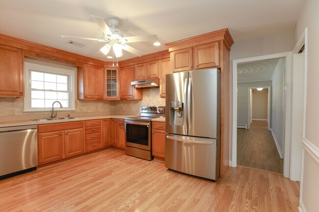 Photo - Beautiful for rent home located in central Virginia Beach