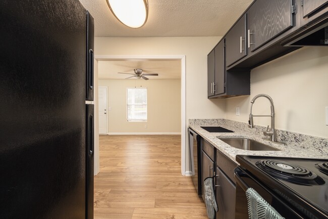 Photo - Overlook Club Apartments