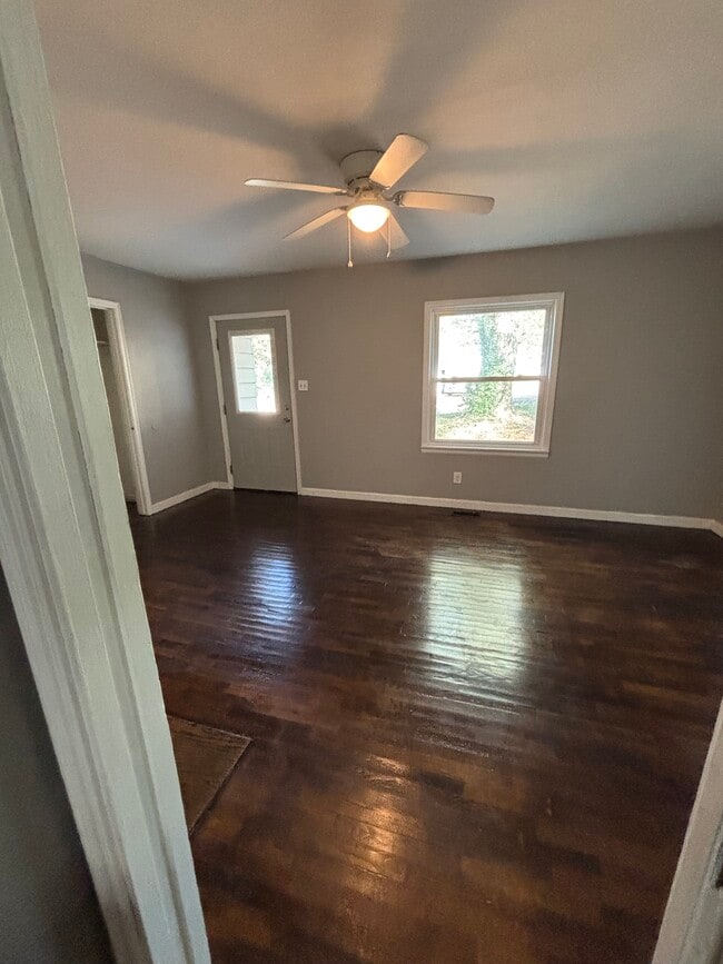 Photo - 3419 Vaughn St