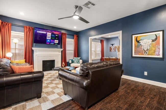 Photo - 2819 Wheeler Ave