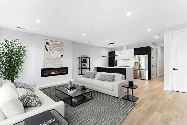 Photo - 4027 S Vincennes Ave Unit 2