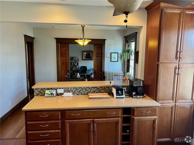 Building Photo - 1363 Delaware Ave Rental