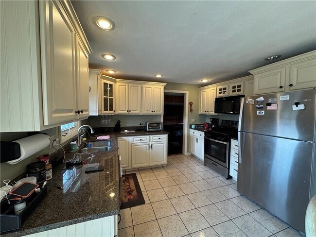 73 Armory Dr