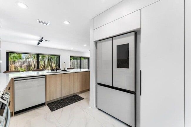 Photo - 5610 S Ocean Blvd