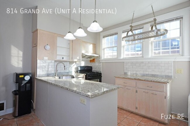 Photo - 814 Grand Ave