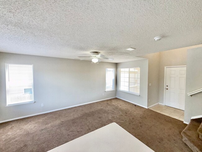 Photo - 4899 Saddle Ridge Dr