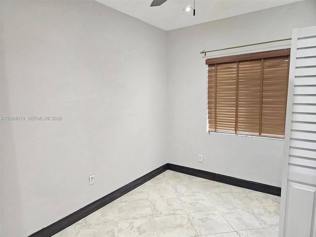 Photo - 15320 SW 305th St Unidad 1