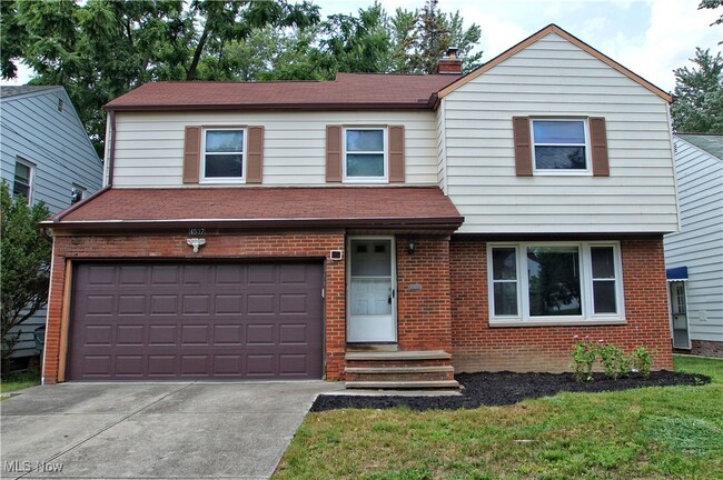 Photo - 4537 Birchwold Rd House