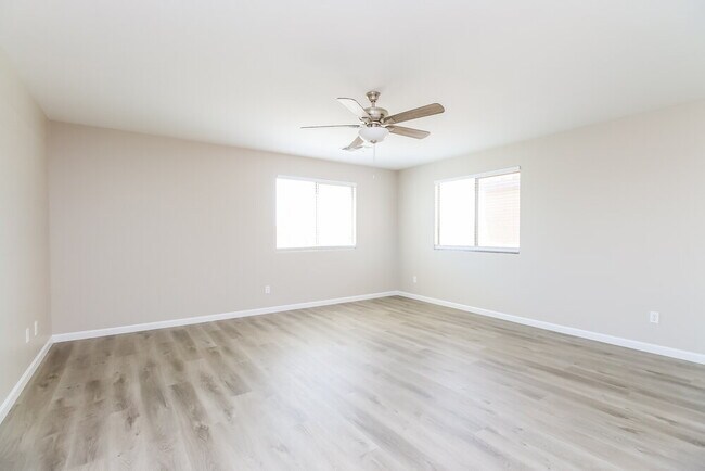 Photo - 37766 N Sandy Dr