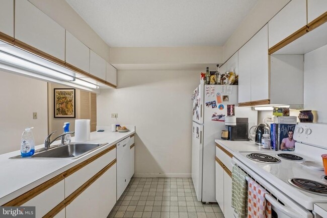 Photo - 233 S 6th St Unit 912B