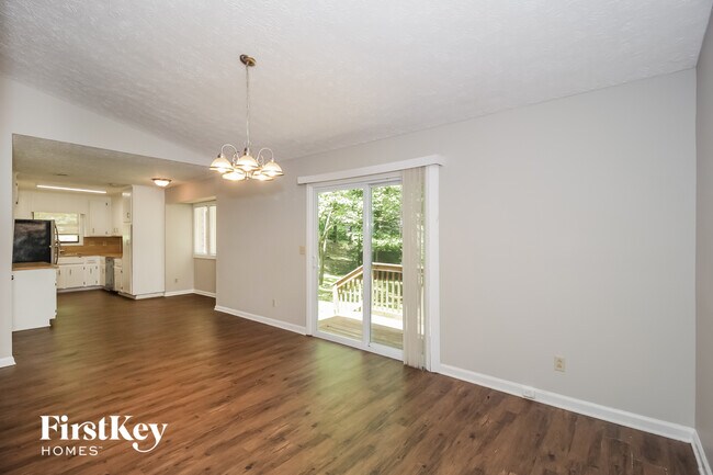 Photo - 1049 Rolling Green Dr