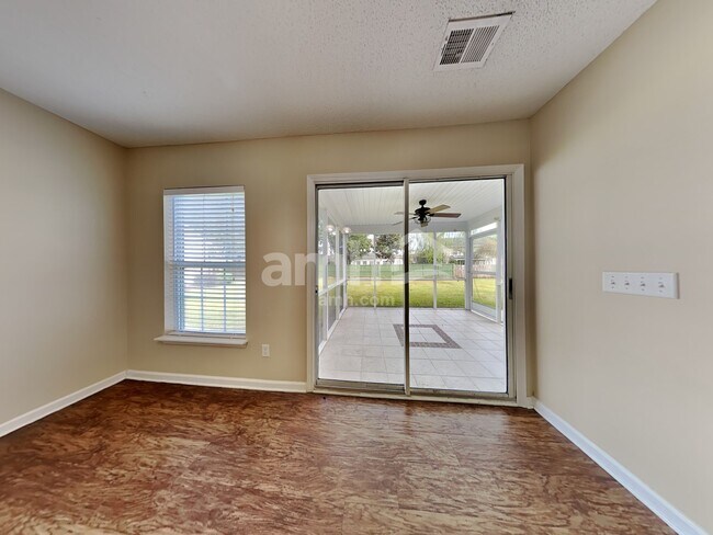 Photo - 418 Dovetail Cir