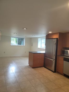 Photo - Spacious 2 Bedroom/ 1 bath lower unit in D...
