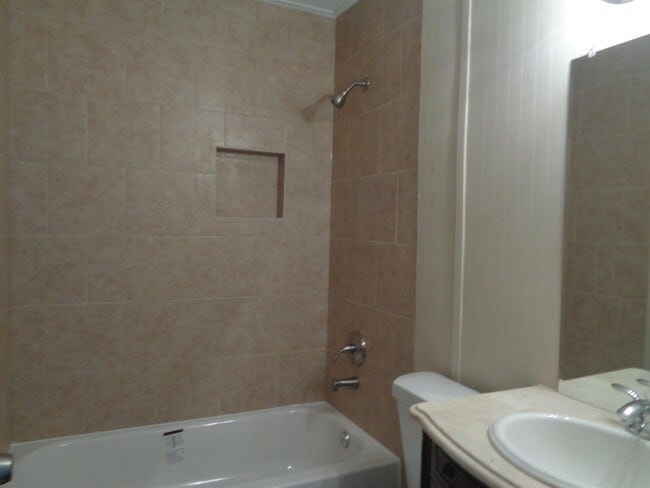 Photo - 324 Azalea St