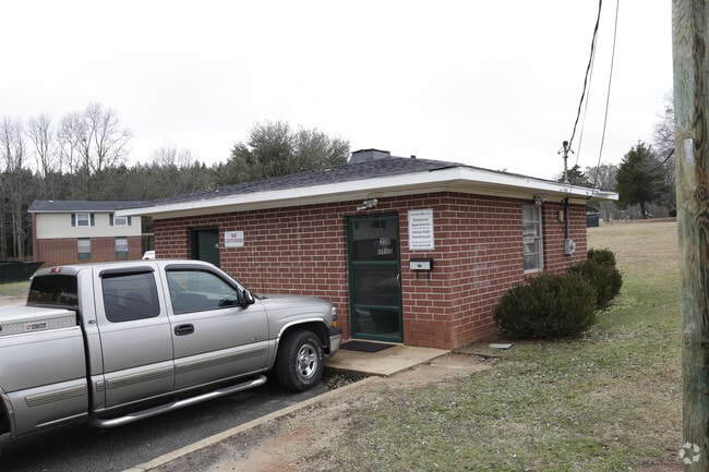 Shamrock Apartments - Shamrock Apartments