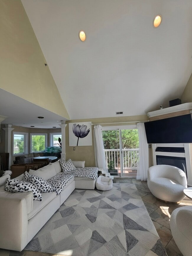 Photo - 204 N Waukegan Rd
