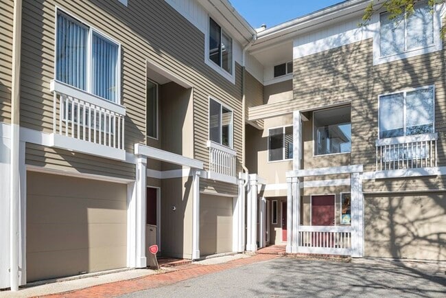 Building Photo - 39-41-41 Dana St Rental