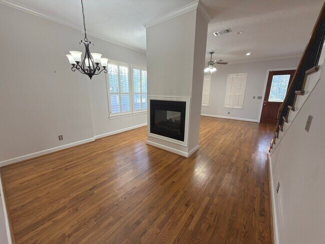 Photo - 1108 W 22nd St