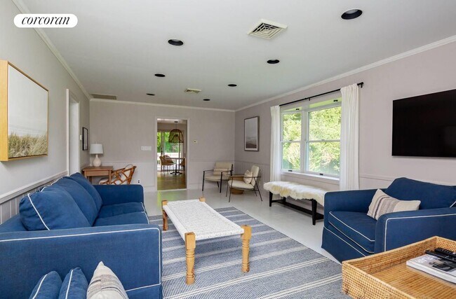 Photo - 15 Maidstone Ave