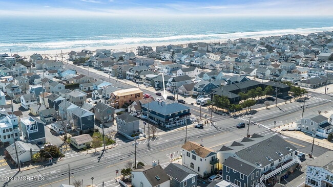 Building Photo - 65 Grand Central Ave Unit 1