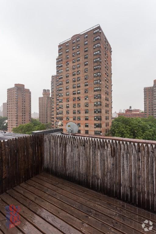 Building Photo - 314 E 106th St Rental