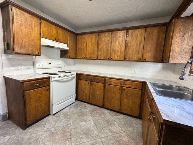 Photo - 839 NW 17th St