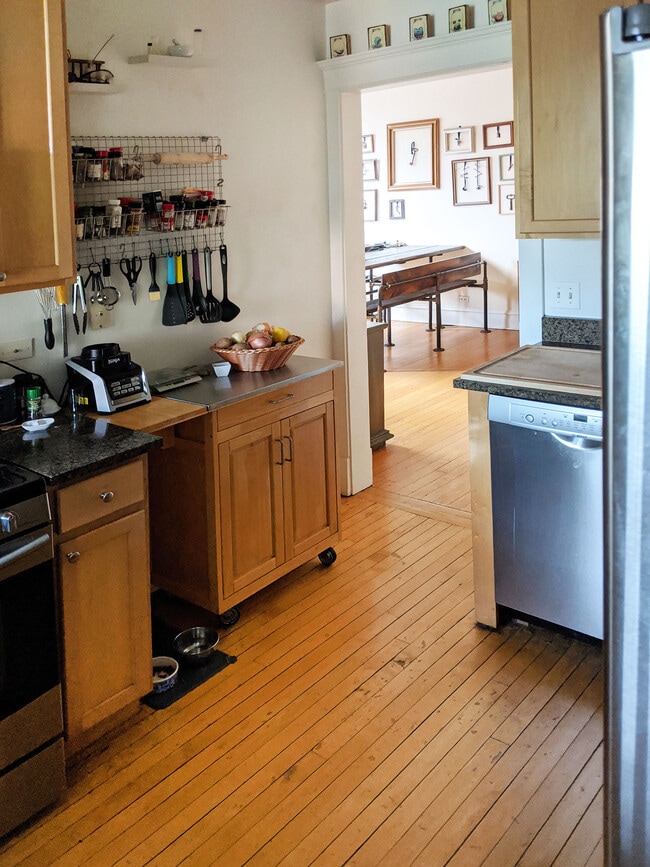 Photo - 1462 W Leland Ave Unit 3E