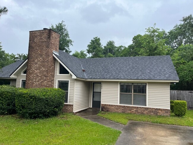 Building Photo - Available Soon!!! Rental