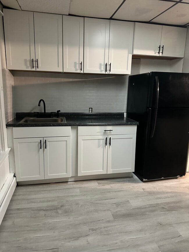 117 Robinson Ave Unit 2
