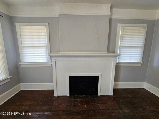 Photo - 2536 Phyllis St Casa