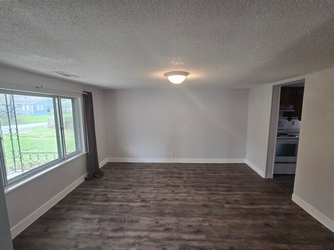 Photo - 1007 Olsen Ave