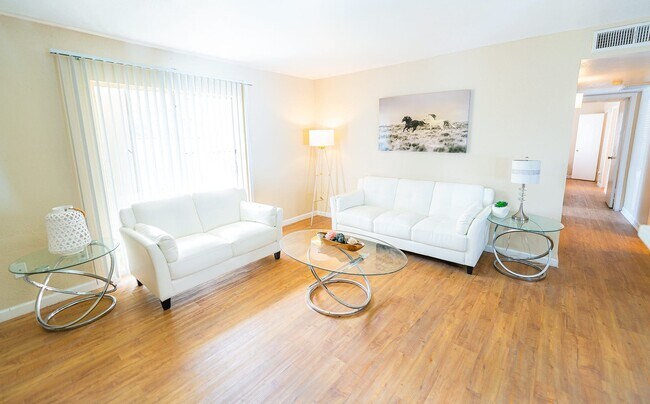 Photo - Retreat on Roslyn