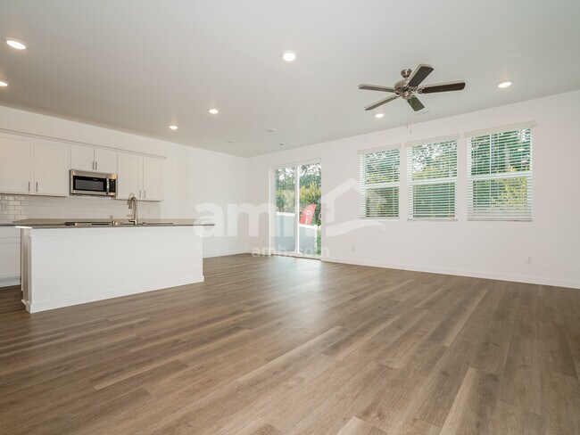 Photo - 8946 50th Ave SE