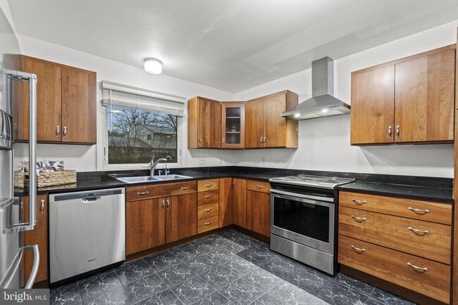 Photo - 7005 Brookington Ct