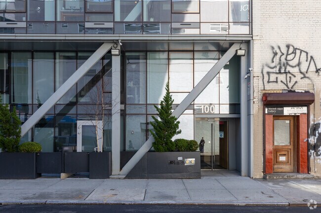 Photo - 100 Norfolk St