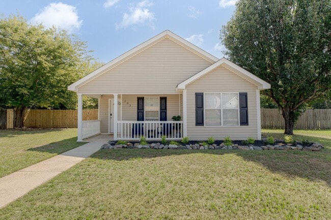 Photo - 103 Kentshire Ln