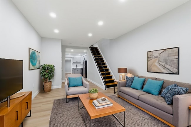 Photo - 2125 N 28th St