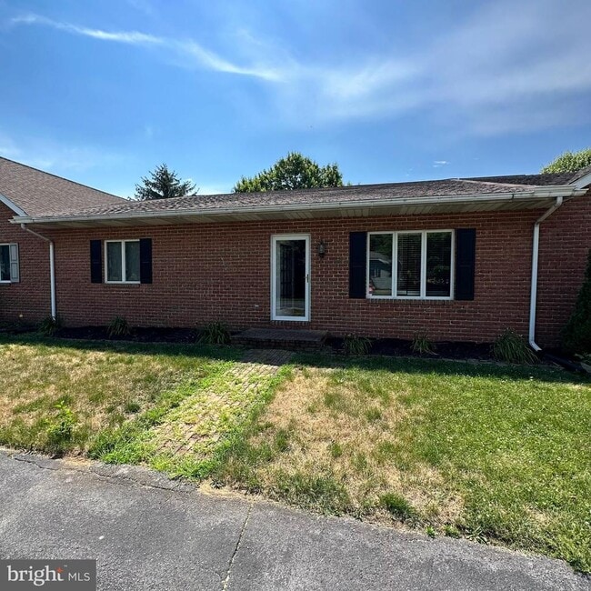 Building Photo - 323 Stonegate Ct