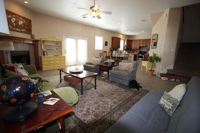 Photo - 610 Maiden Ln