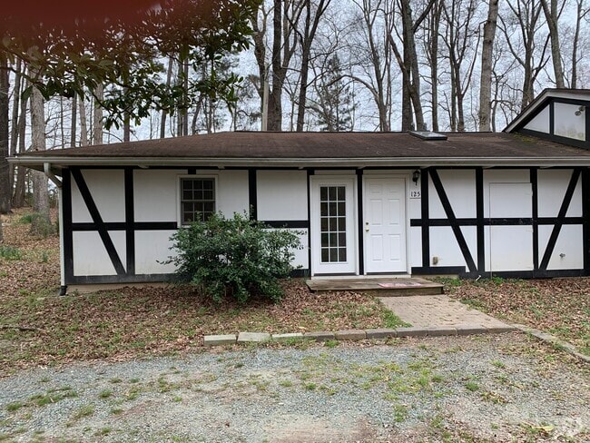 Building Photo - 125 Wild Primrose Ln Unit 125 Rental