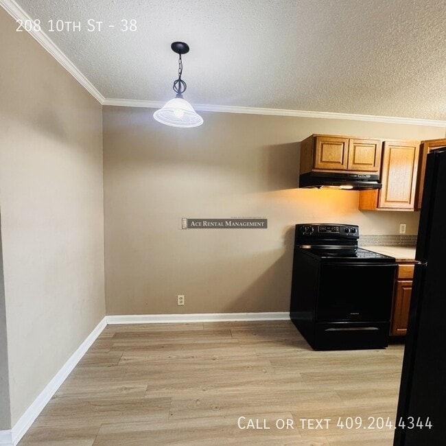 Photo - 208 S 10th St Unit 38