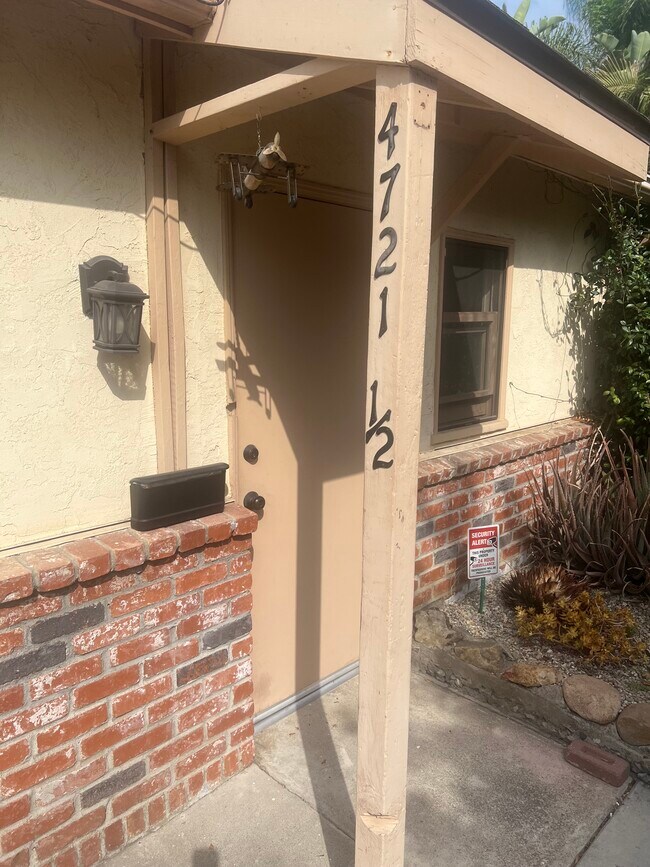 Photo - 4721 Pomona Ave Apartment Unit Granny flat