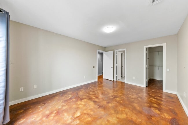 Photo - 2614 Chenevert St