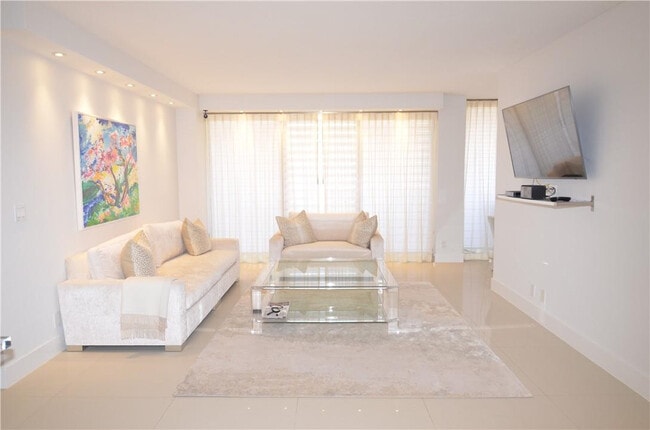 Photo - 19355 Turnberry Way Unit 7-L