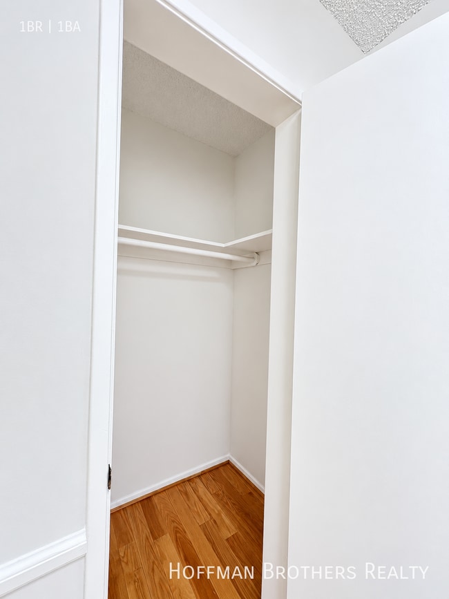 1020 N Edinburgh Ave Unit 5