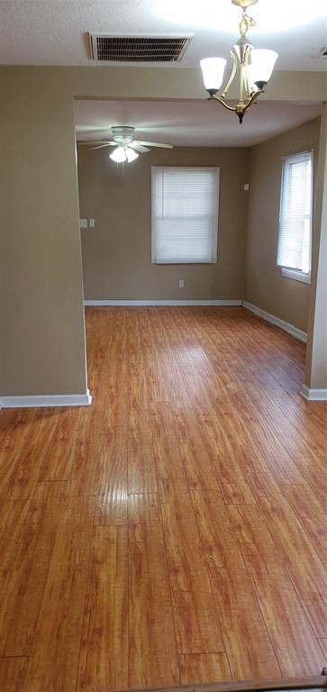 Photo - 4515 White Rock St