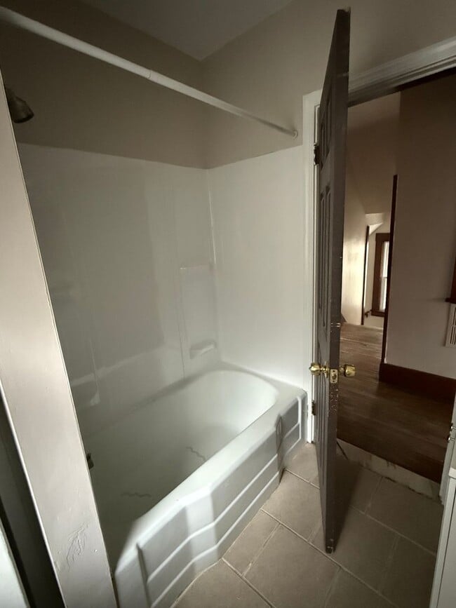 Photo - 3 Bedroom House Available