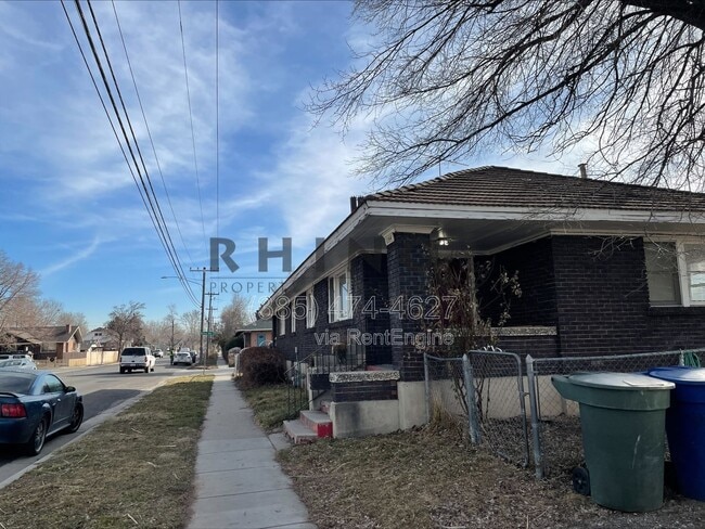 Building Photo - 1144 S 200 E