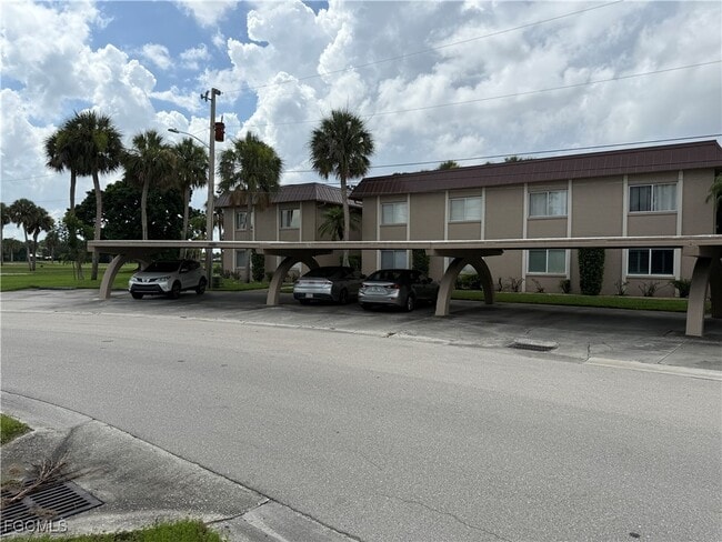 Building Photo - 1699 Golf Club Dr Unit 7 Rental
